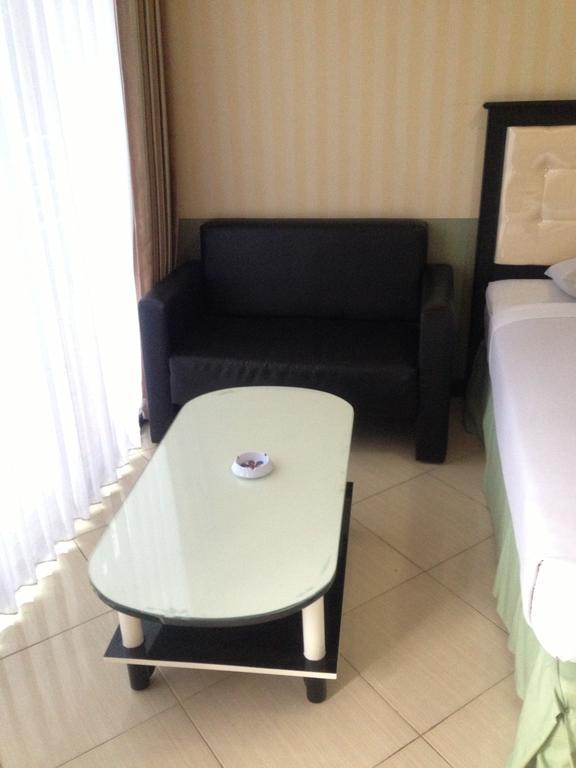Global Inn Keluarga Sedati Chambre photo